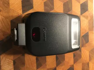 Canon Speedlite 200e flash