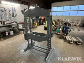 Presser Stenhøj 40 tons