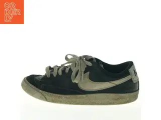 Brugte sneakers fra Nike (str. 36)