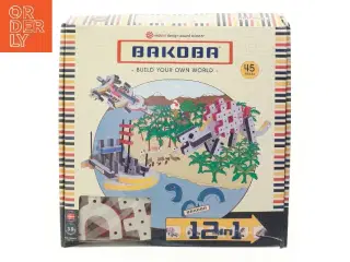 Bakoba 12-i-1 byggesæt fra Bakoba (str. 8x43x43 cm)