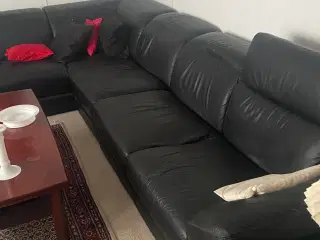 Stor læderhjørnesofa velholdt måler 350x230 x95 