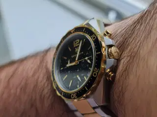 Scorpion Chronograph Ur – Guld/Sølv – I Æske – Eks