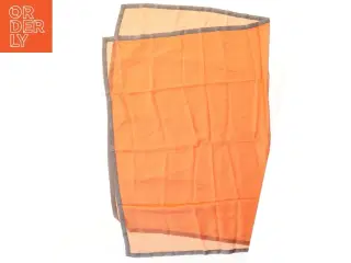 Orange tørklæde (str. 135x97 cm)