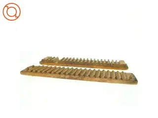 Antikke træskolæster (str. 55 x 11 cm)