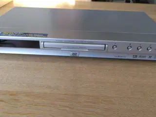 Flot CD & DVD afspiller- JVC XVN 335 L Silver