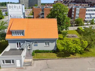 Kontordomicil i egen villa