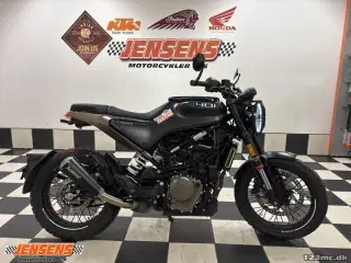 Husqvarna Svartpilen 401