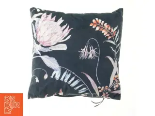 Dekorativ pude med blomstermotiv (str. 42x42 cm)