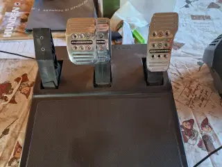 Thrustmaster T150 Force Feedback racersættet