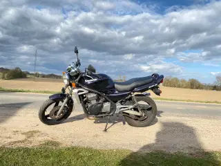 Kawasaki ER5 2005