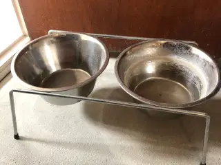 Hunde madskåle