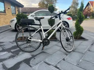 Specialized Elcykel – 2022, lang rækkevidde & tops