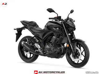 Yamaha MT-03 Midnight Black