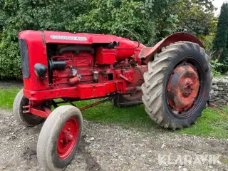 Veterantraktor Nuffield 460