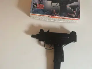 Hardball Airsoft gun