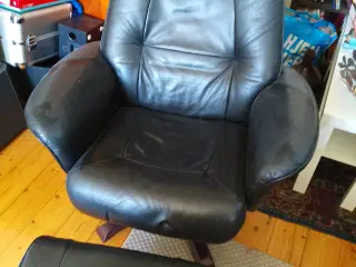 2 stk Lænestole med fodskamler 