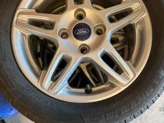 4 Ford Fiesta alufælge med ok dæk