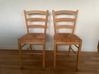 To velholdte spisebordsstole sælges