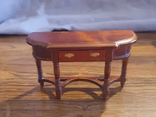 Miniature vægbord