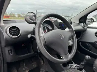 Peugeot 107 1,0 Cool 68HK 5d