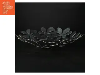 Metal frugtskål med blomsterdesign, IKEA fra Monika Mulder (str. Ø. 40 cm)