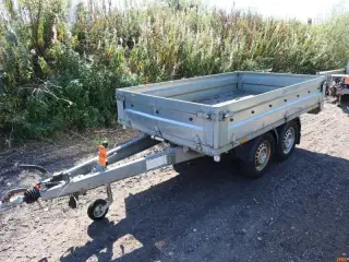 TRAILER, BRENDER