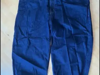Baggy jeans