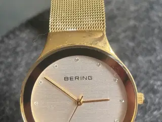 Bering dame ur