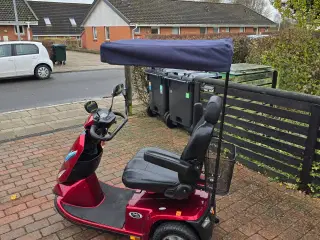 Apollo 915 elscooter med tag på