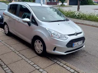 Ford B max kun kørt 156000 km årgang 2013