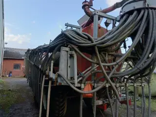 SAK 20000 l med 20 meter bom