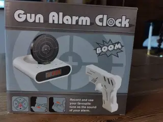 Gun alarm clock 