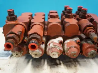 Laverda 3790 Ventilblok 321056700
