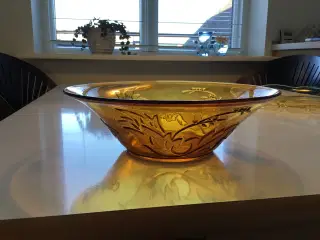 Gammelt gult glas