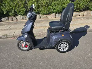 Lindebjerg 3 hjulet elscooter 15/25 kmh