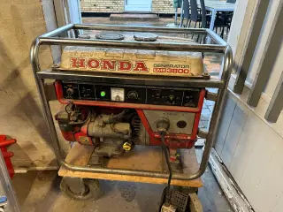 Honda EMS 3800 Generator 