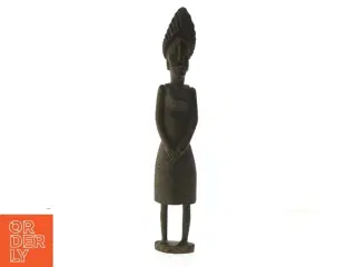 Træfigur i traditionel påklædning (str. 32 cm)
