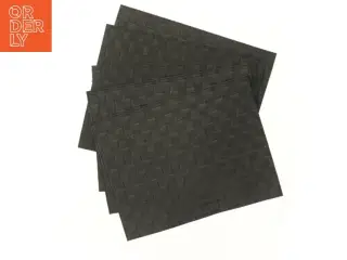 Sæt af sorte dækkeservietter (str. 5 stk 40x31 cm)