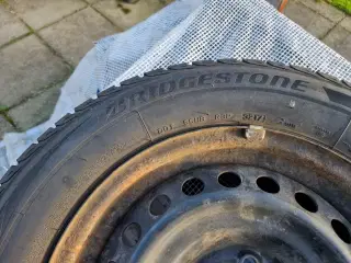 NY NY PRIS  Vinterdæk, 16" på stålfælge