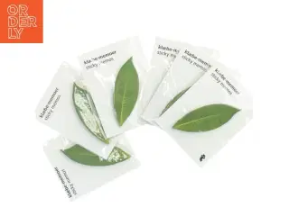 Seks pakker selvklæbende memoer (post-it notes) i bladform (10 cm)