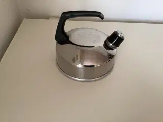 Retro vand kedel med fløjte