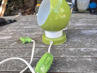 Smuk lysegrøn magnetlampe 