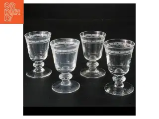 Snapseglas (str. 8 cm og 5 cm i diameter)
