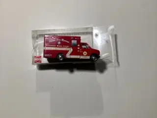 BUSCH 41818 Ford E 350 "Plano Fire Rescue" Som Ny.