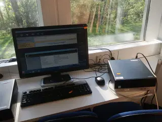 Skærm 22" m. tastatur HP L2208w (PC medfølger ikke)