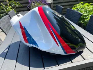 Yamaha FZR 1000 Tank