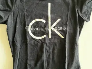 T-shirt str 10 år