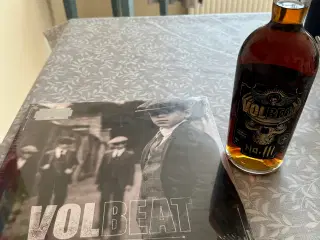 Volbeat plade + flaske Volbeat rom