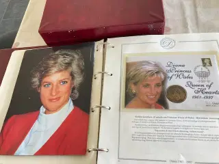 Diana-Album m/frimærker og mønter og garantibevis