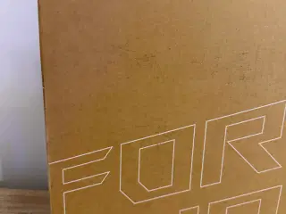 ASUS 27" 4K gamingskærm ROG Strix XG27UCDMG